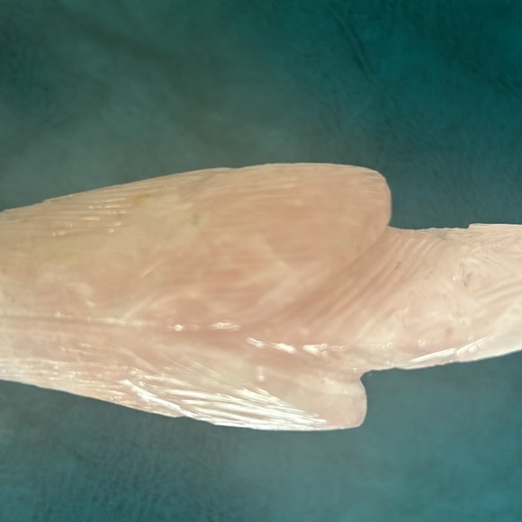 Hand Carved Rose Quartz VTG Parrot - Picture 13 of 16